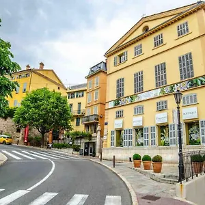 Appartement Joli Au Coeur De - Parking Inclus, Grasse
